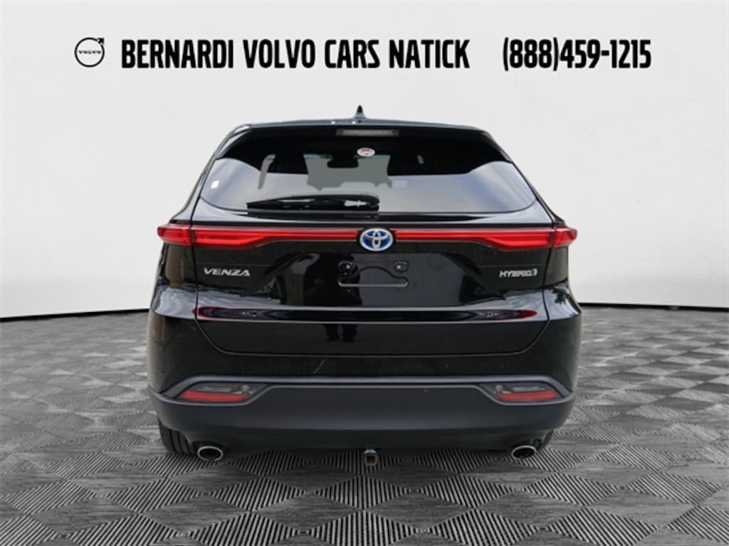 Used 2022 Toyota Venza LE SUV