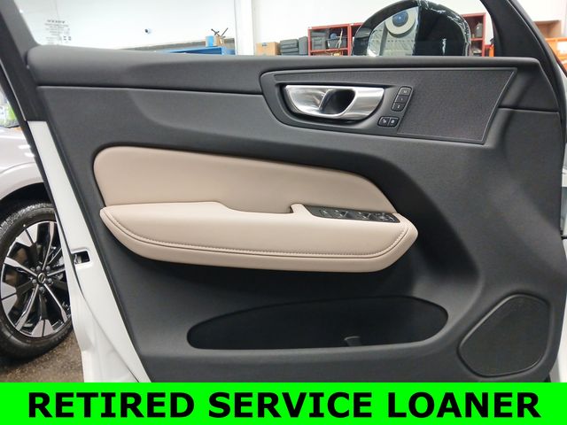 2026 Volvo XC60 Plus - Photo 25