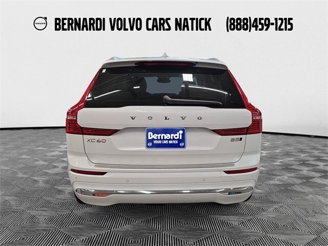 2023 Volvo XC60 B5 Plus photo 4
