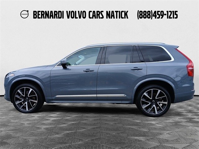 2023 Volvo XC90 Plus photo 2