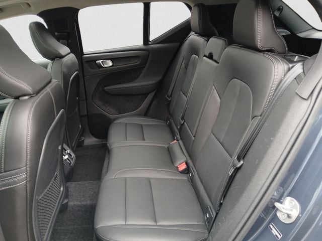 2026 Volvo XC40 Core - Photo 10