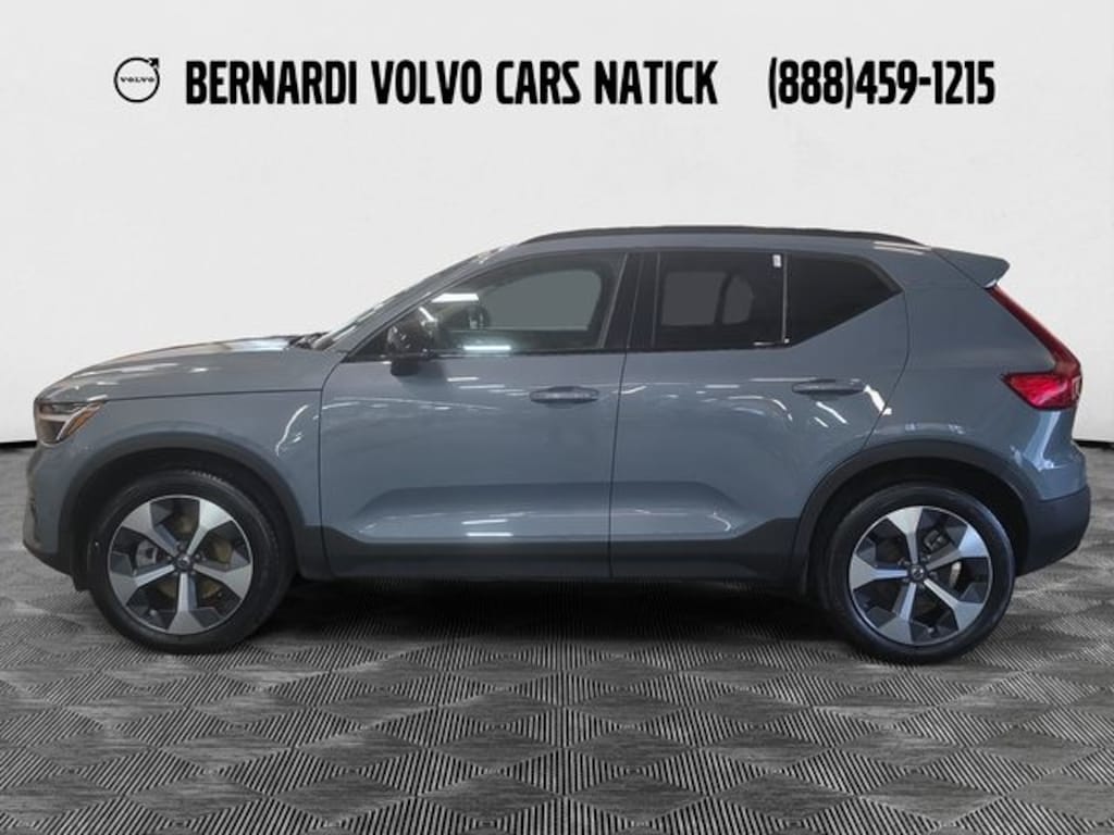 Certified 2023 Volvo XC40 B5 Plus Dark Theme SUV