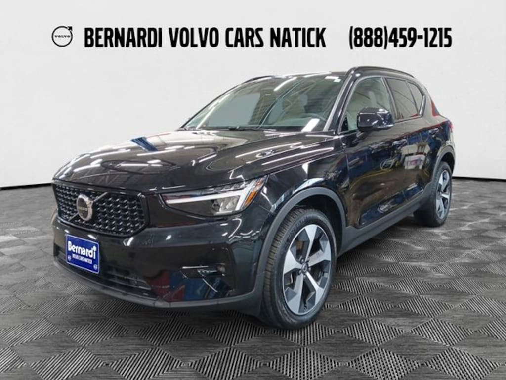 Certified 2025 Volvo XC40 B5 Plus Dark Theme SUV
