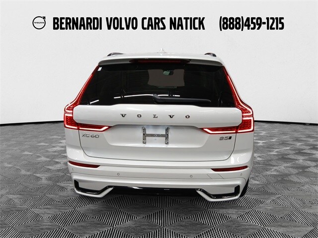 2023 Volvo XC60 B5 Plus photo 4