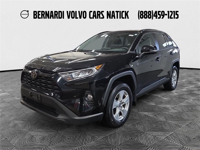 2020 Toyota RAV4 XLE's photo