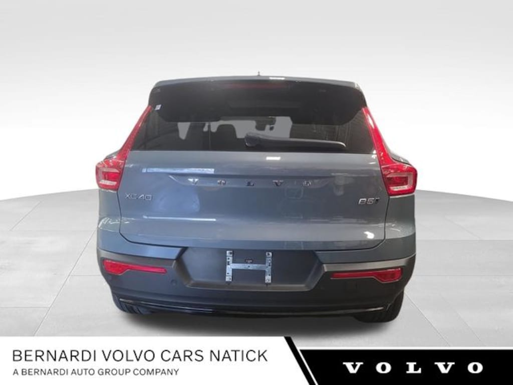 Certified 2023 Volvo XC40 B5 Plus Dark Theme SUV