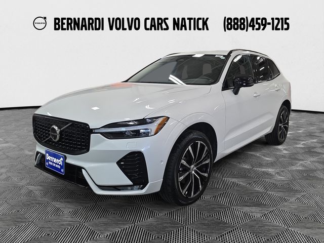 2024 Volvo XC60 B5 Plus Dark Theme AWD's photo