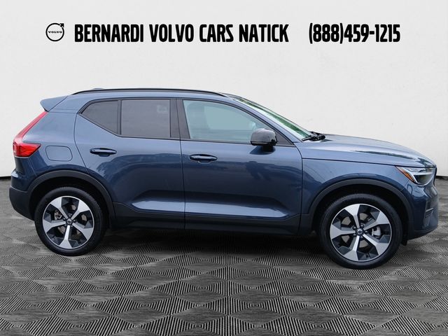 2026 Volvo XC40 Core - Photo 6