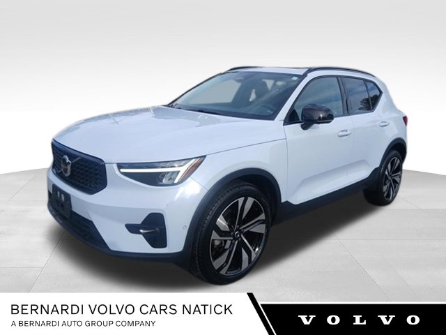 2024 Volvo XC40