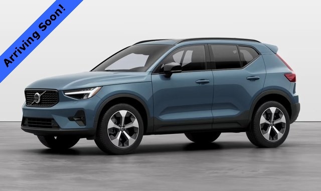 2023 Volvo XC40 Plus's photo