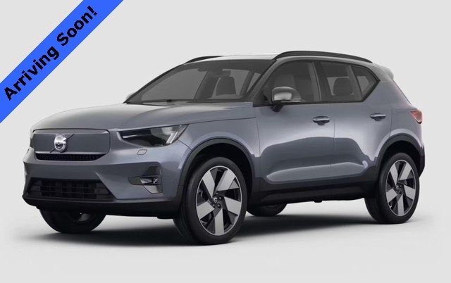 2023 Volvo XC40 Plus's photo