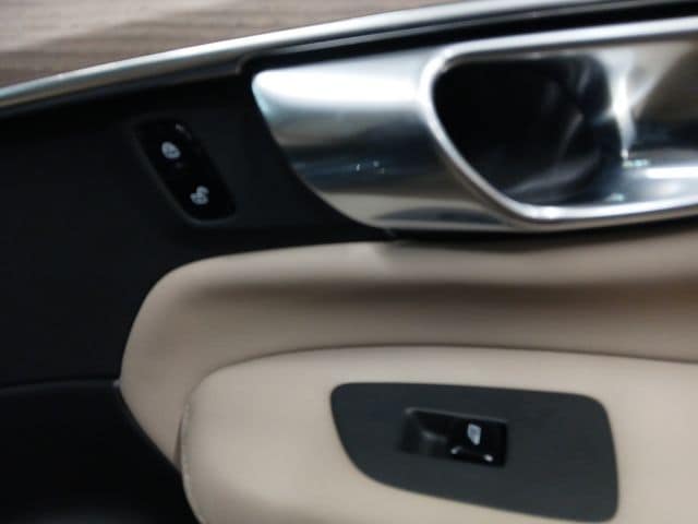 2026 Volvo XC90 Plus - Photo 30
