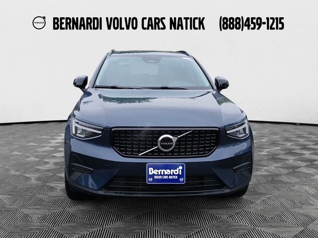 2026 Volvo XC40 Core - Photo 8