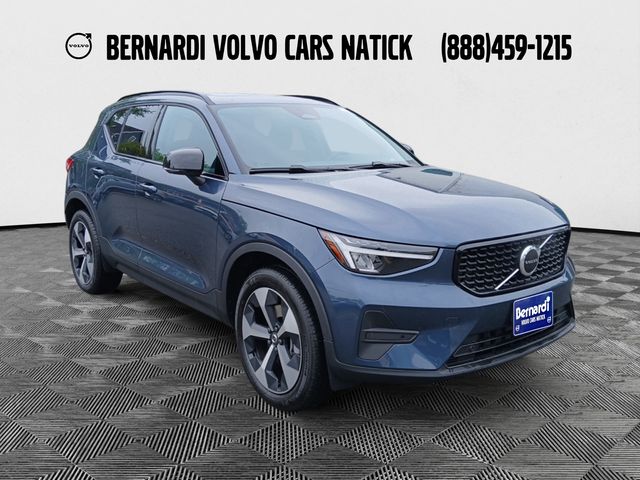 2026 Volvo XC40 Core - Photo 7