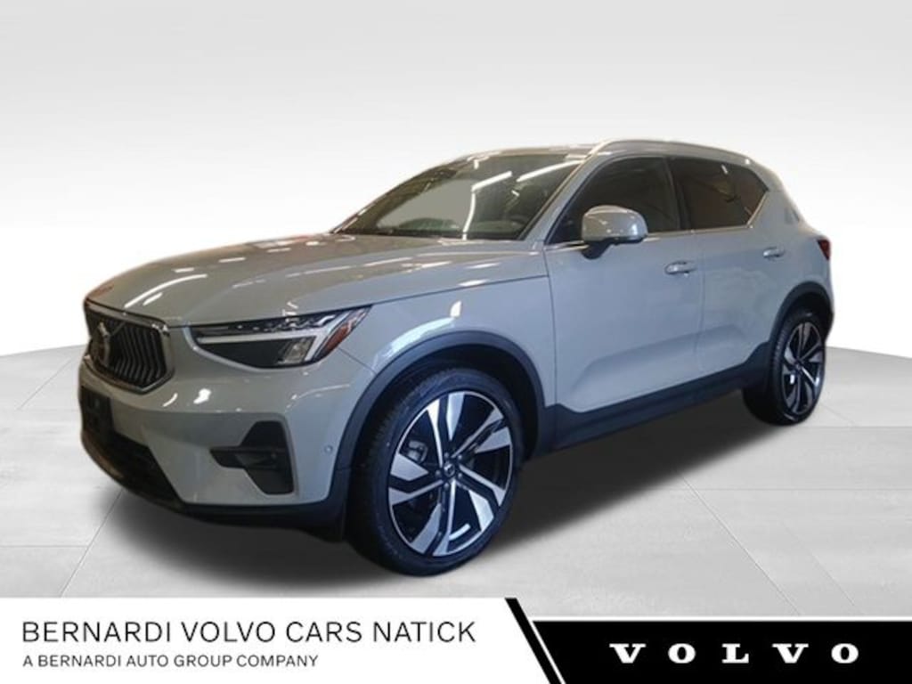Certified 2024 Volvo XC40 B5 Plus Bright Theme SUV