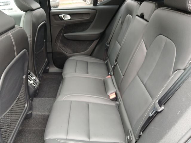 2026 Volvo XC40 Core - Photo 33