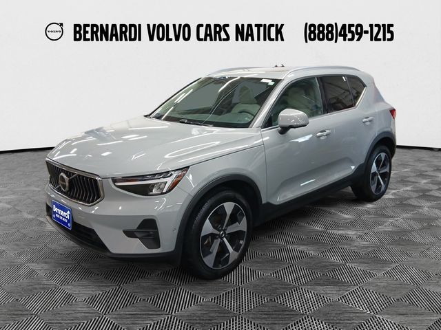 2024 Volvo XC40 B5 Plus Bright AWD's photo