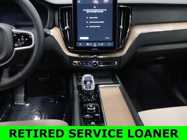 2026 Volvo XC60 Plus - Photo 14