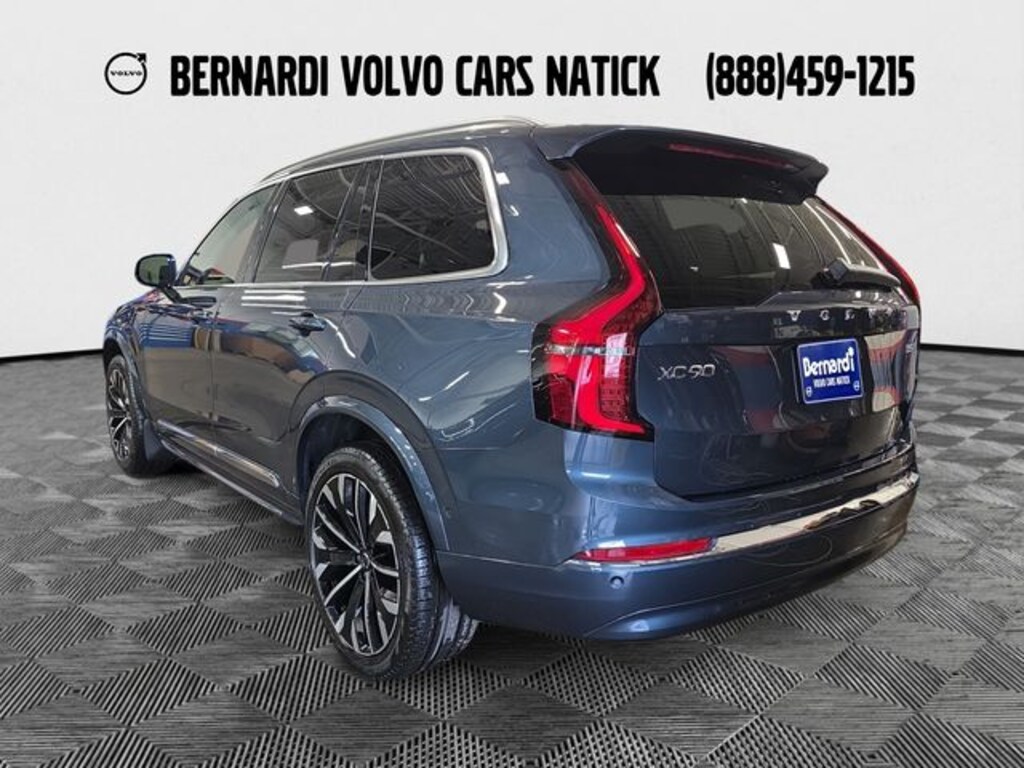 New 2026 Volvo XC90 B5 Plus SUV