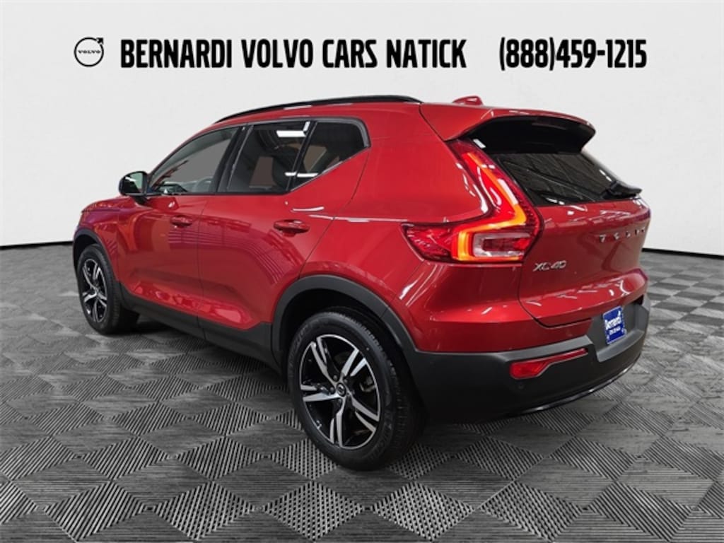 Certified 2023 Volvo XC40 B5 Plus Dark Theme SUV