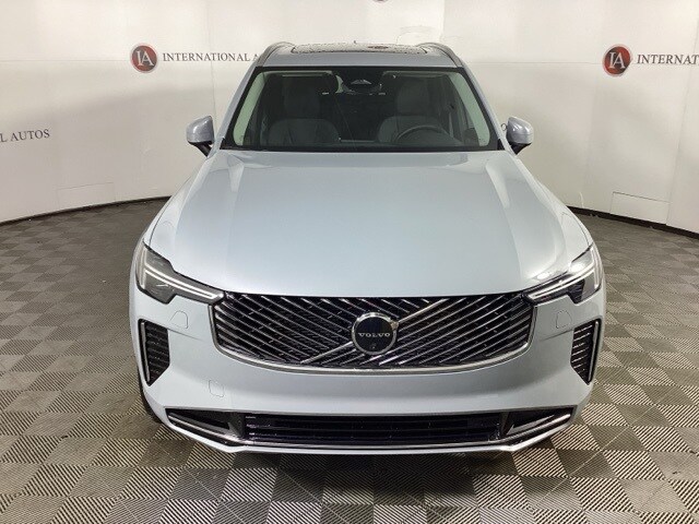 2026 Volvo XC90 Plus photo 2