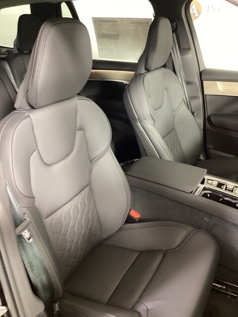 2026 Volvo XC90 Plus - Photo 20