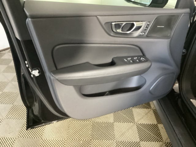 2026 Volvo V60 Cross Country Plus - Photo 16