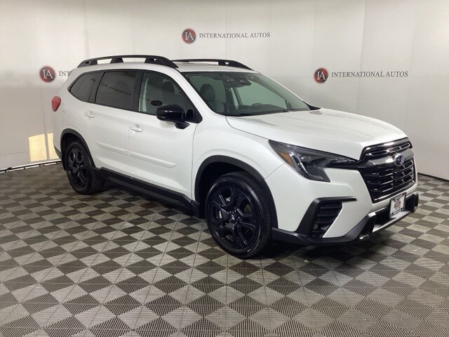 2025 Subaru Ascent Onyx Edition photo 3