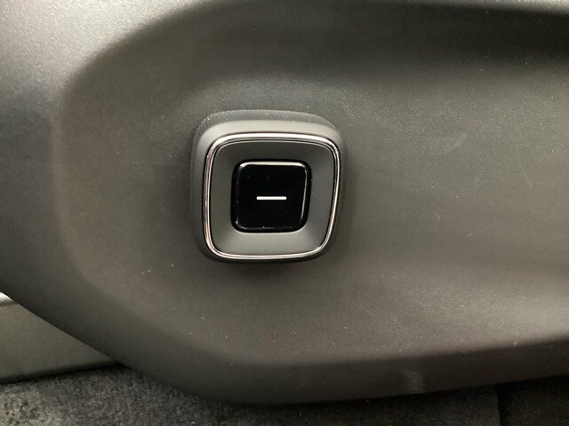 2025 Volvo EX90 Ultra - Photo 13