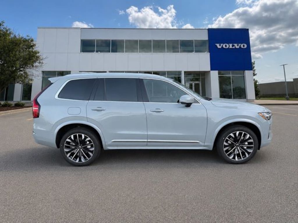 New 2026 Volvo XC90 B6 Plus 7-Seater SUV