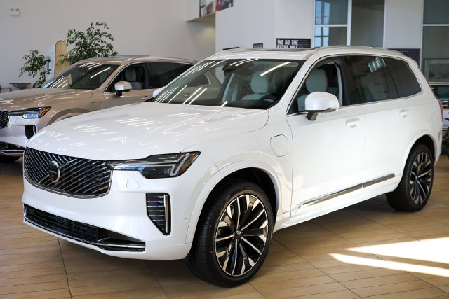 New 2026 Volvo XC90 plug-in hybrid T8 Ultra 7-Seater SUV