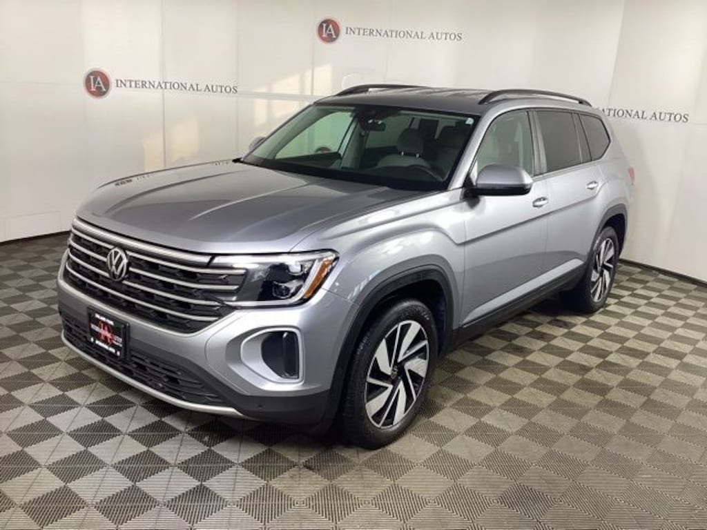 Used 2024 Volkswagen Atlas 2.0T SE w/Technology SUV