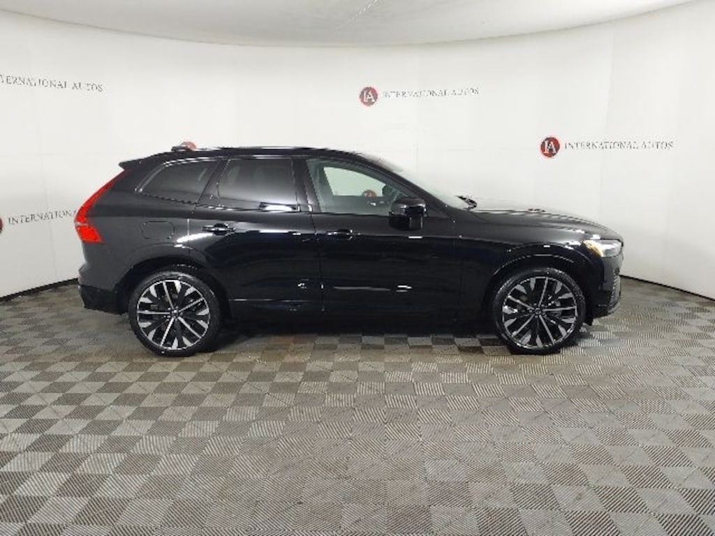 New 2026 Volvo XC60 B5 Ultra SUV