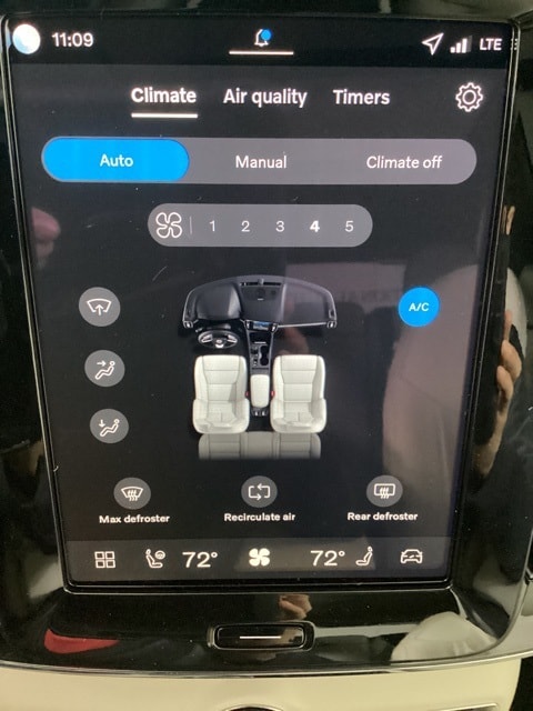 2026 Volvo XC40 Plus - Photo 25