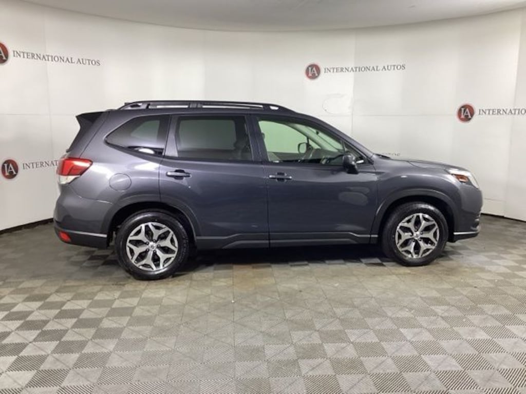 Used 2024 Subaru Forester Premium SUV
