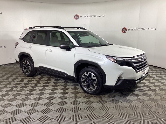 2025 Subaru Forester Premium Base photo 3