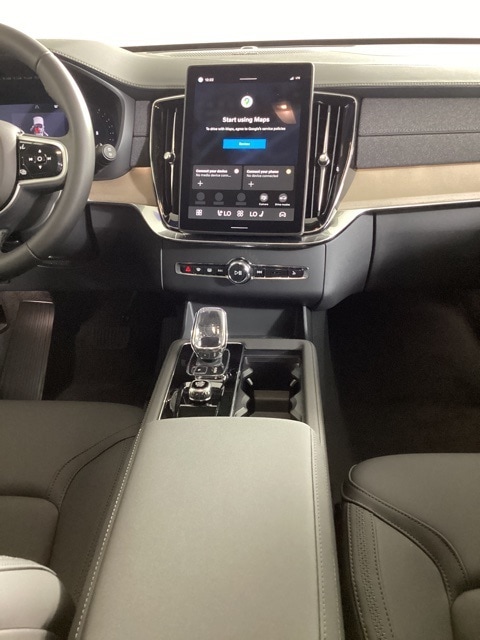 2026 Volvo XC90 Plus - Photo 21