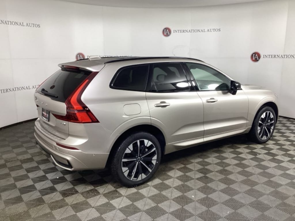 New 2026 Volvo XC60 plug-in hybrid T8 Plus SUV