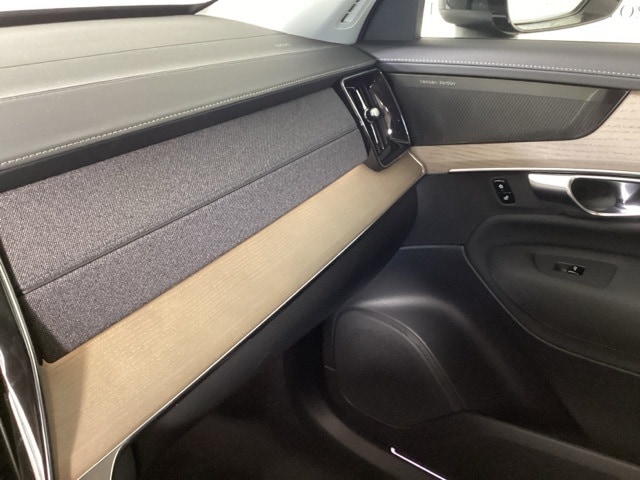 2026 Volvo XC90 Plus - Photo 23