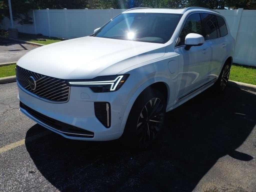New 2026 Volvo XC90 plug-in hybrid T8 Plus 7-Seater SUV