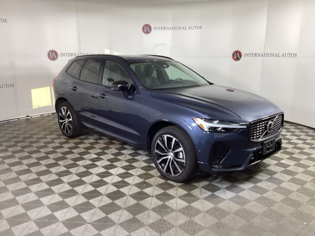 New 2025 Volvo XC60 B5 Plus SUV