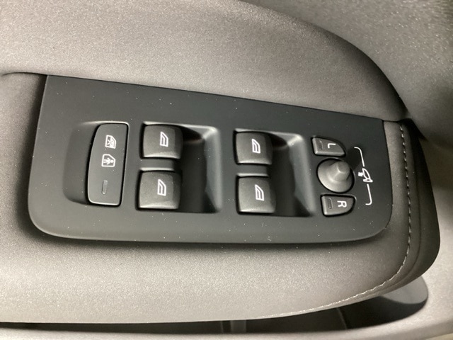 2026 Volvo XC60 Ultra - Photo 18
