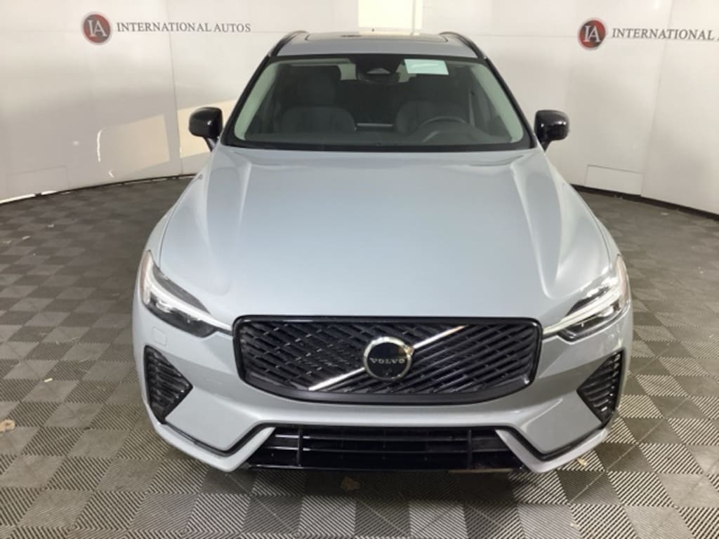 New 2026 Volvo XC60 B5 Plus SUV