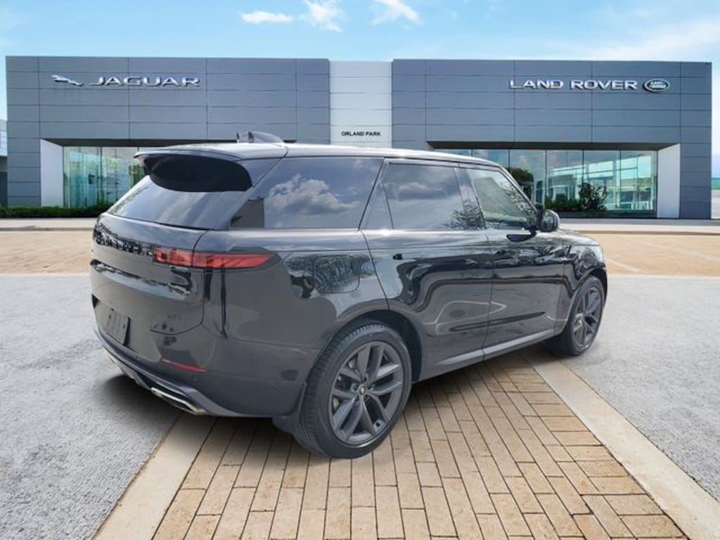Used 2024 Land Rover Range Rover Sport SE SUV