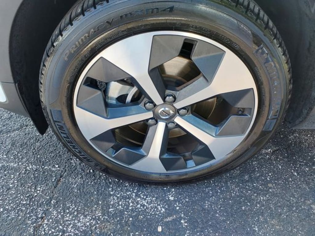 Used 2026 Volvo XC40 B5 Plus SUV