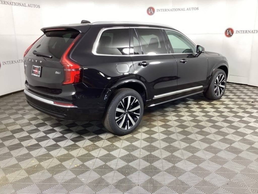 New 2026 Volvo XC90 B6 Core SUV