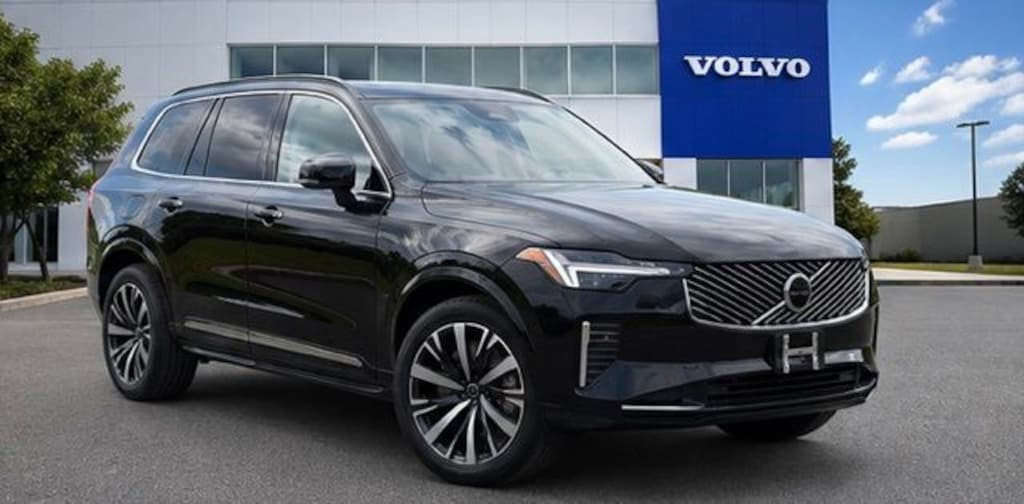 New 2026 Volvo XC90 B5 Core SUV