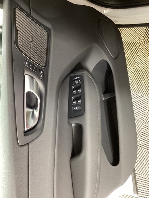 2026 Volvo XC60 Ultra - Photo 16