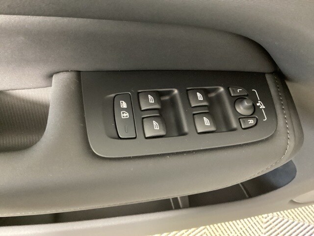 2026 Volvo XC60 Ultra - Photo 18