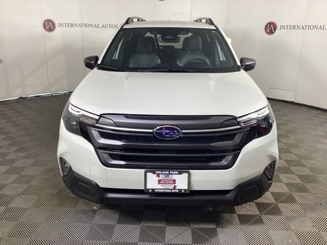 2025 Subaru Forester Premium Base photo 2